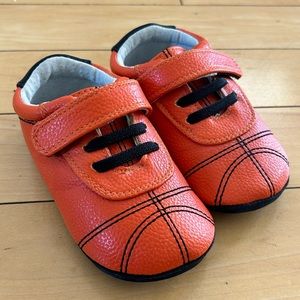 Jack and Lily size 7 basketball moccasins